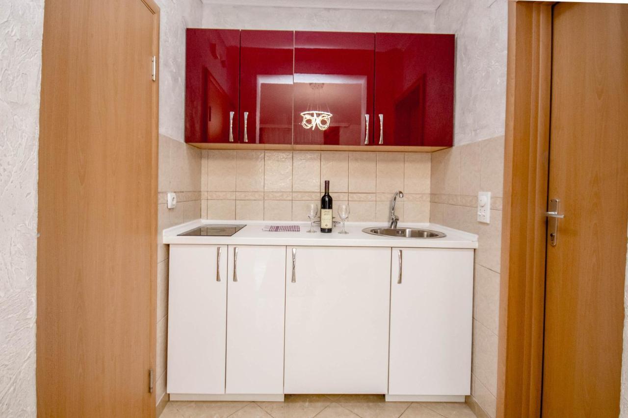 Ani Apartmani Dobra Voda Exterior photo